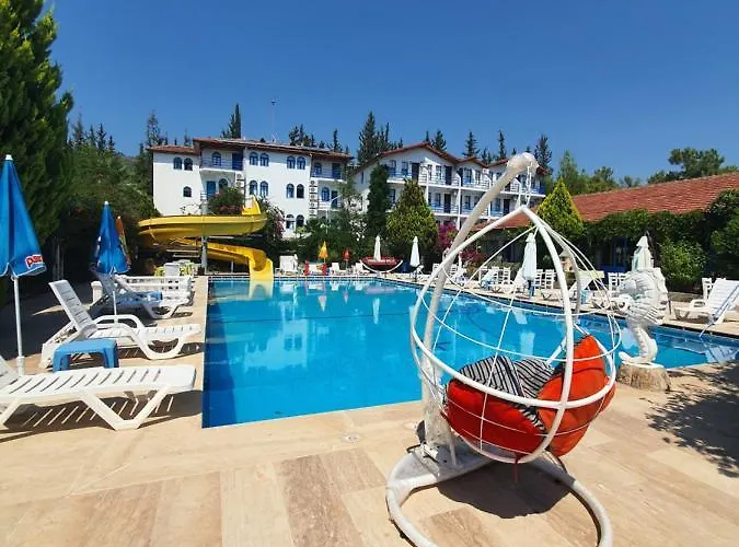 Silver Pine Hotel